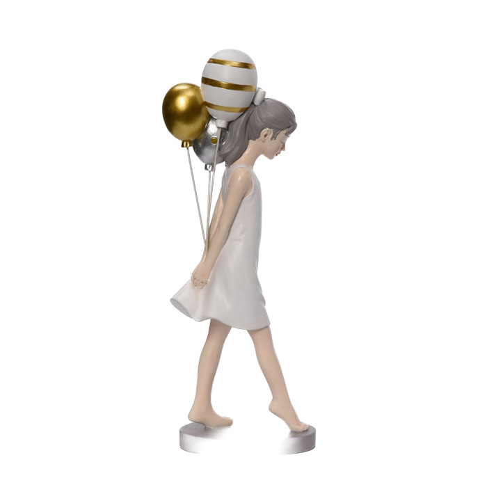 Figura Mujer Caminando Con Globos  27 Cm Multicolor | Esculturas | decoracion